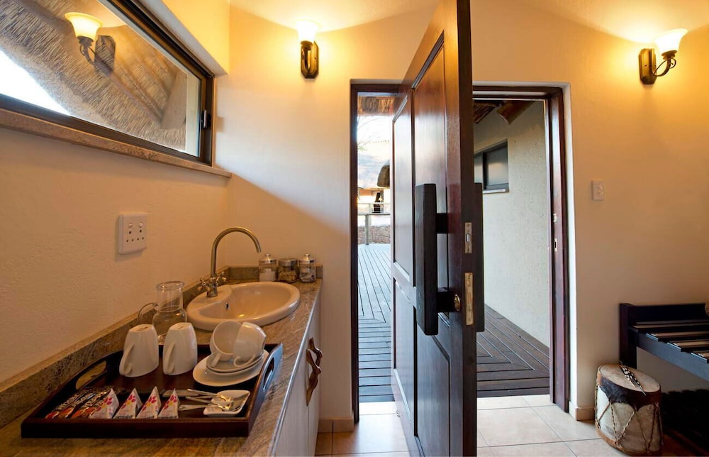 Luxury Double Room, Balcony, Garden View photo 2