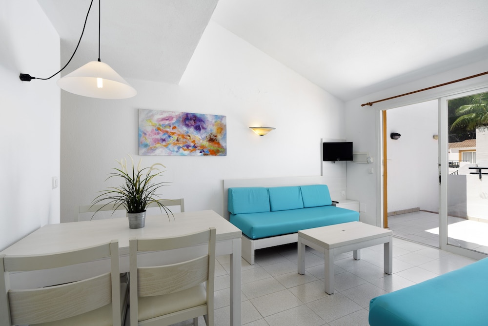Apartment 1 Bedroom Marina View (2 Adults + 2 children) photo 2