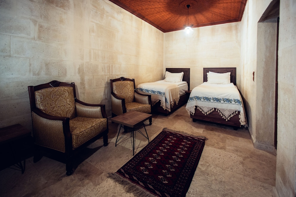 Family Quadruple Room - Photo 3