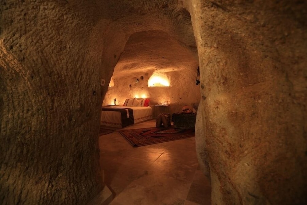 Suite, Jetted Tub (Cave) photo 1