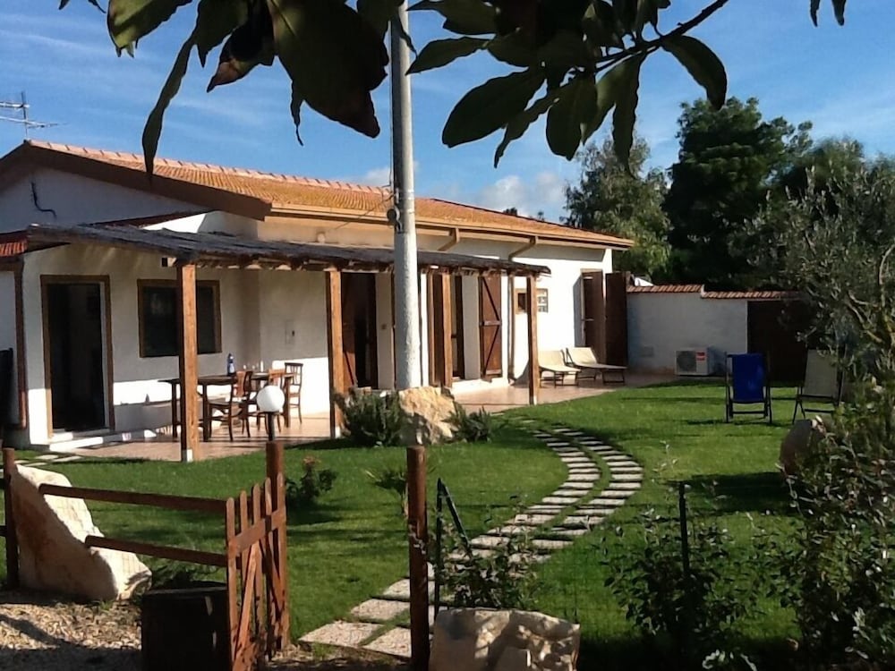 Villa, 2 Bedrooms (private garden) photo 3