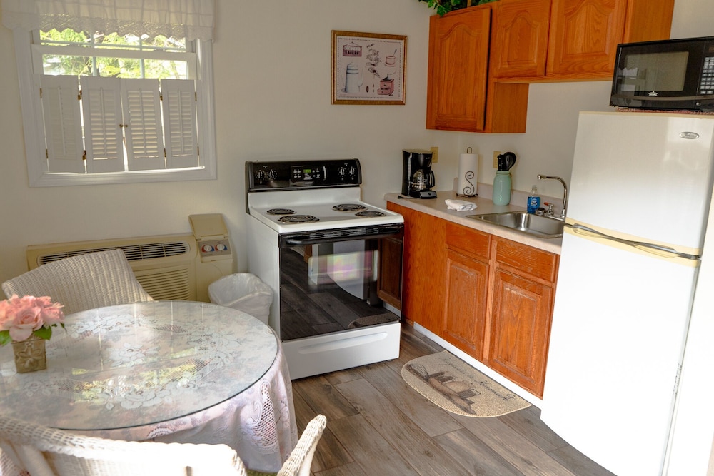 Mimosa Honeymoon Studio Suite, 1 Bedroom, Mountain View photo 2