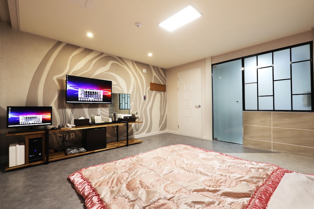 Traditional Room, Japanese Futon