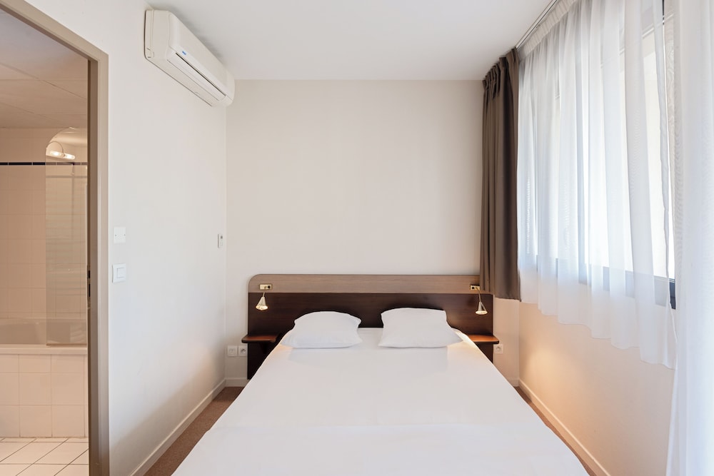 Studio, 1 Queen Bed - Photo 2