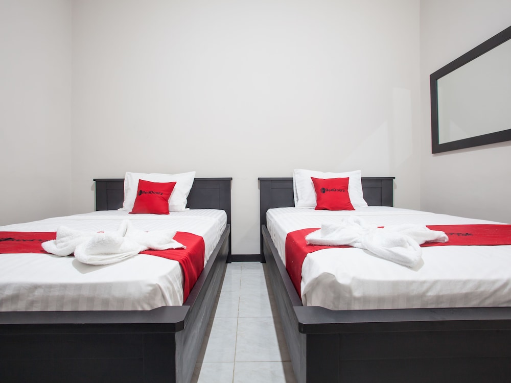Premium Twin Room - Photo 1