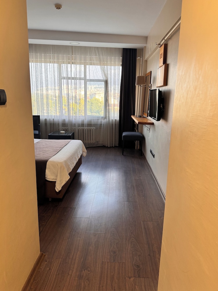 Standard Double Room - Photo 5