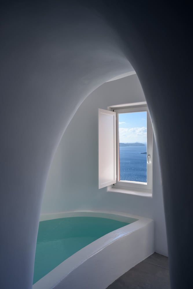 Panoramic Suite, 1 Queen Bed, Sea View - Photo 8