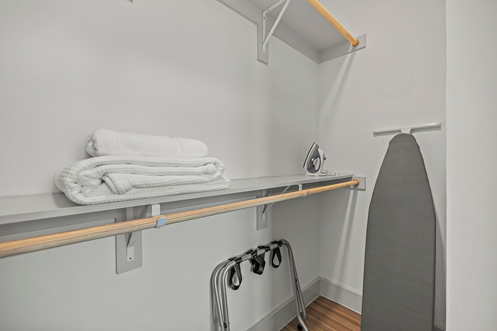 Premium Apartment, 1 Bedroom, Accessible - Photo 17