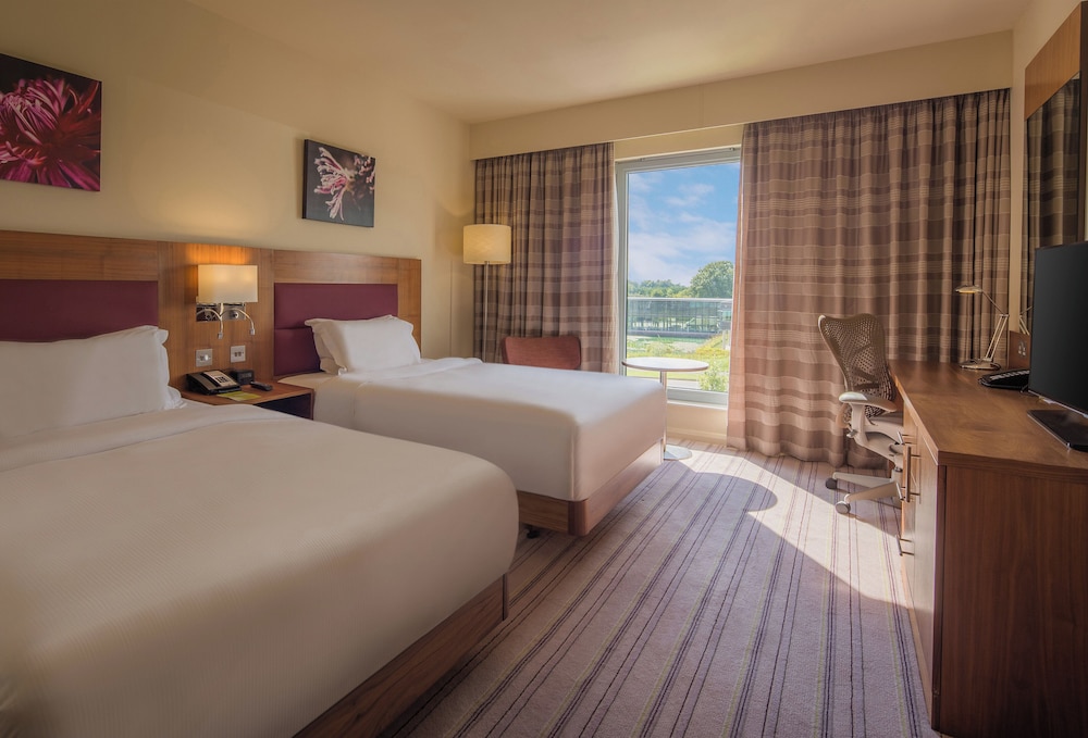 Standard Room, 1 Queen Bed - Photo 11