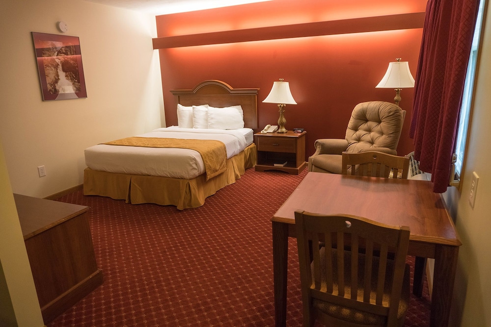 Classic Room, 1 Queen Bed photo 1