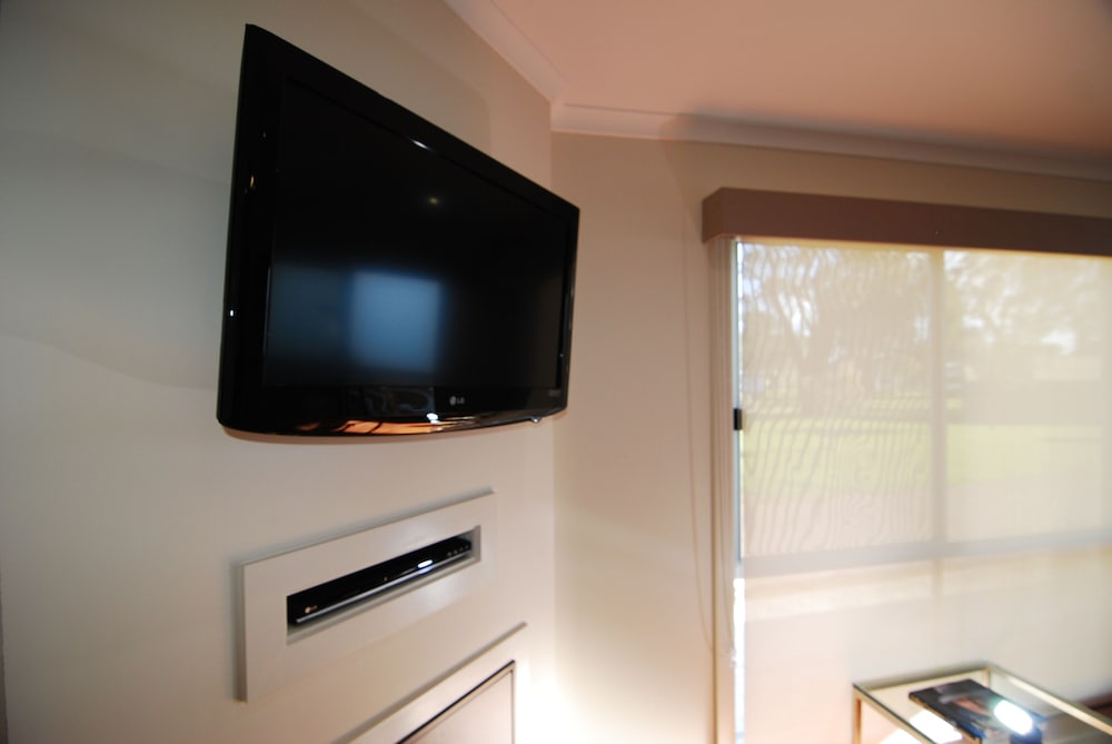 2 Bedroom Cabin - Albatross photo 2