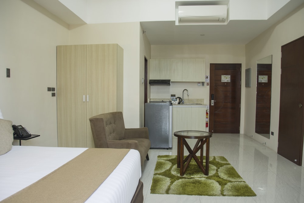 Business Studio Suite, 1 Bedroom photo 2