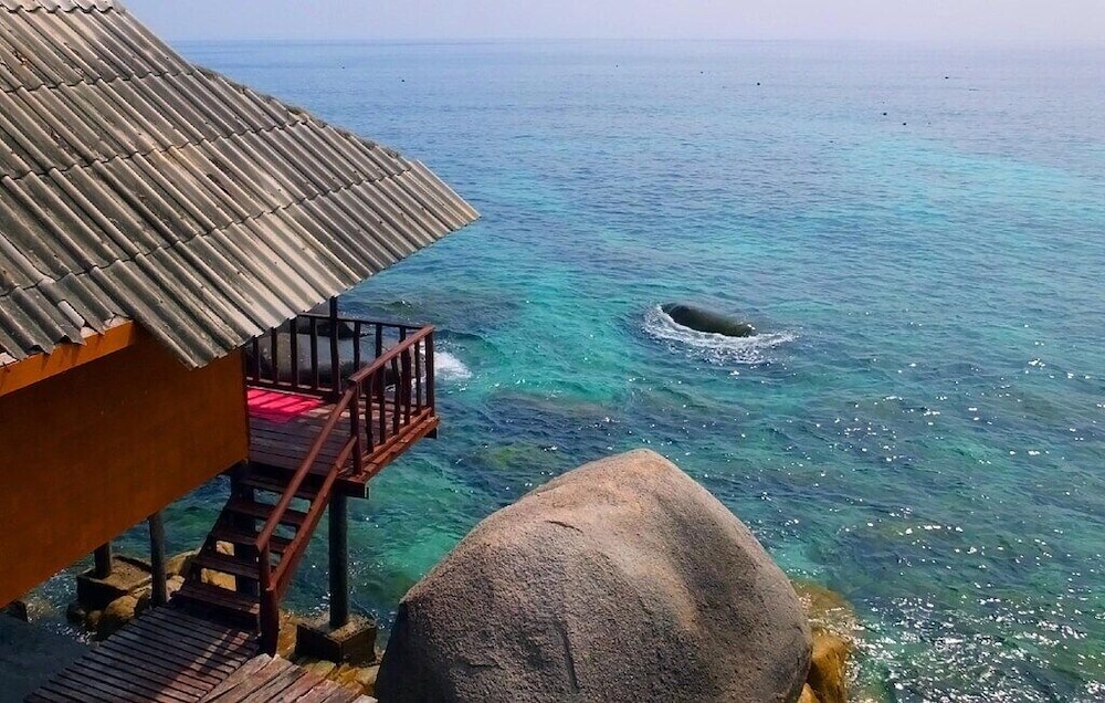 Bungalow, Sea View, Double Room, 2 Pax (Fan room) photo 2