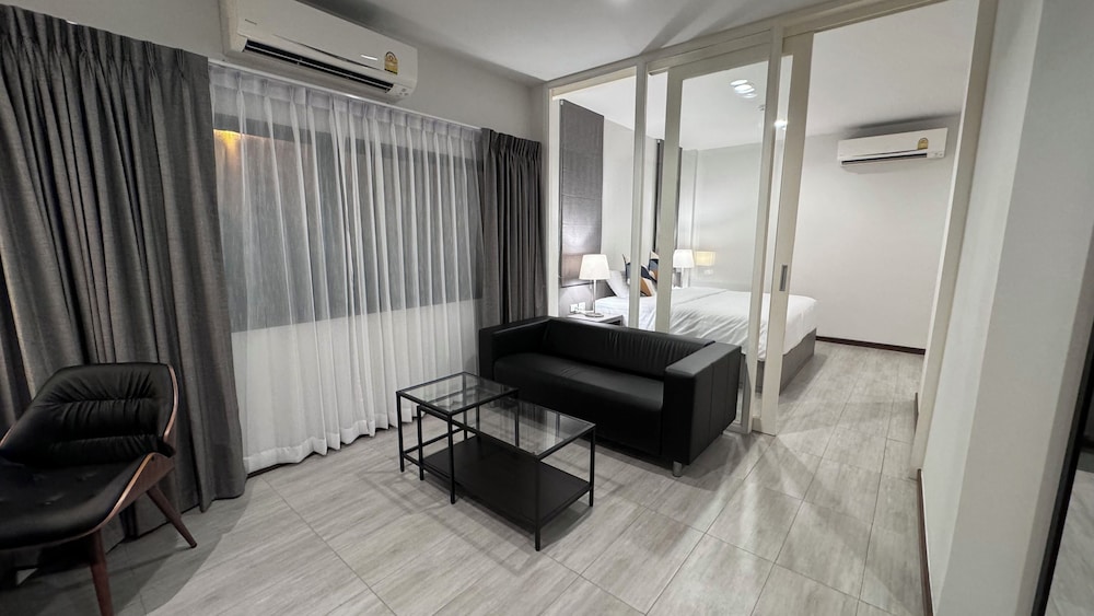 Suite photo 1