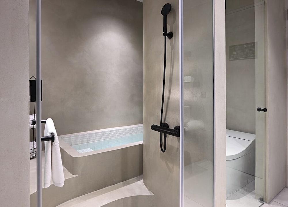 Exclusive Quadruple Room - Photo 5