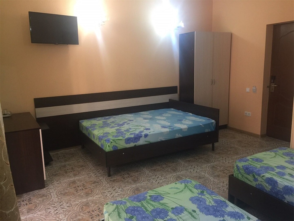 Standard Quadruple Room, Balcony photo 2