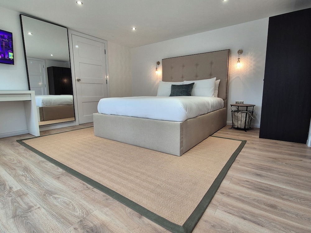 Executive Room