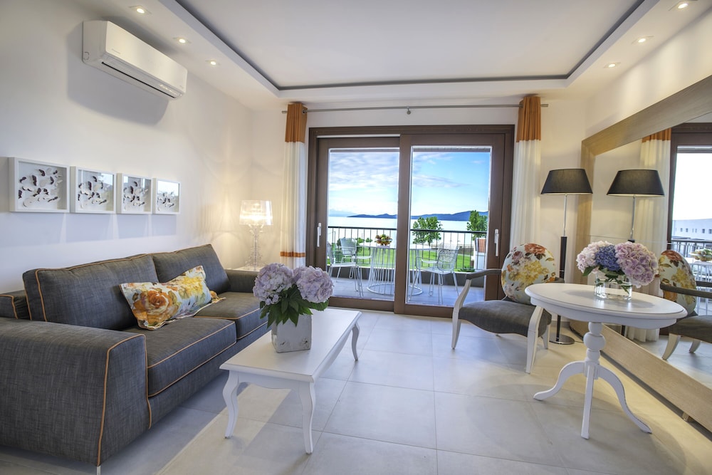 Two Bedroom Suite with Sea View