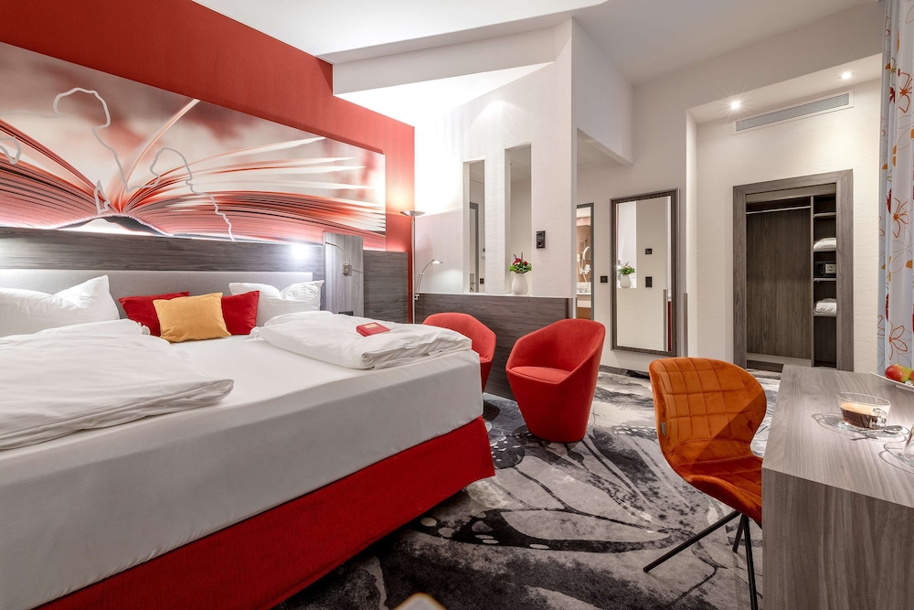 Executive Room, 1 Double Bed, Courtyard View photo 2