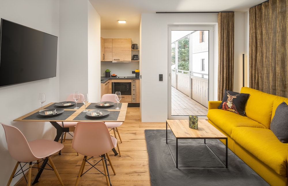 Family Quadruple Room, Kitchen, Garden View