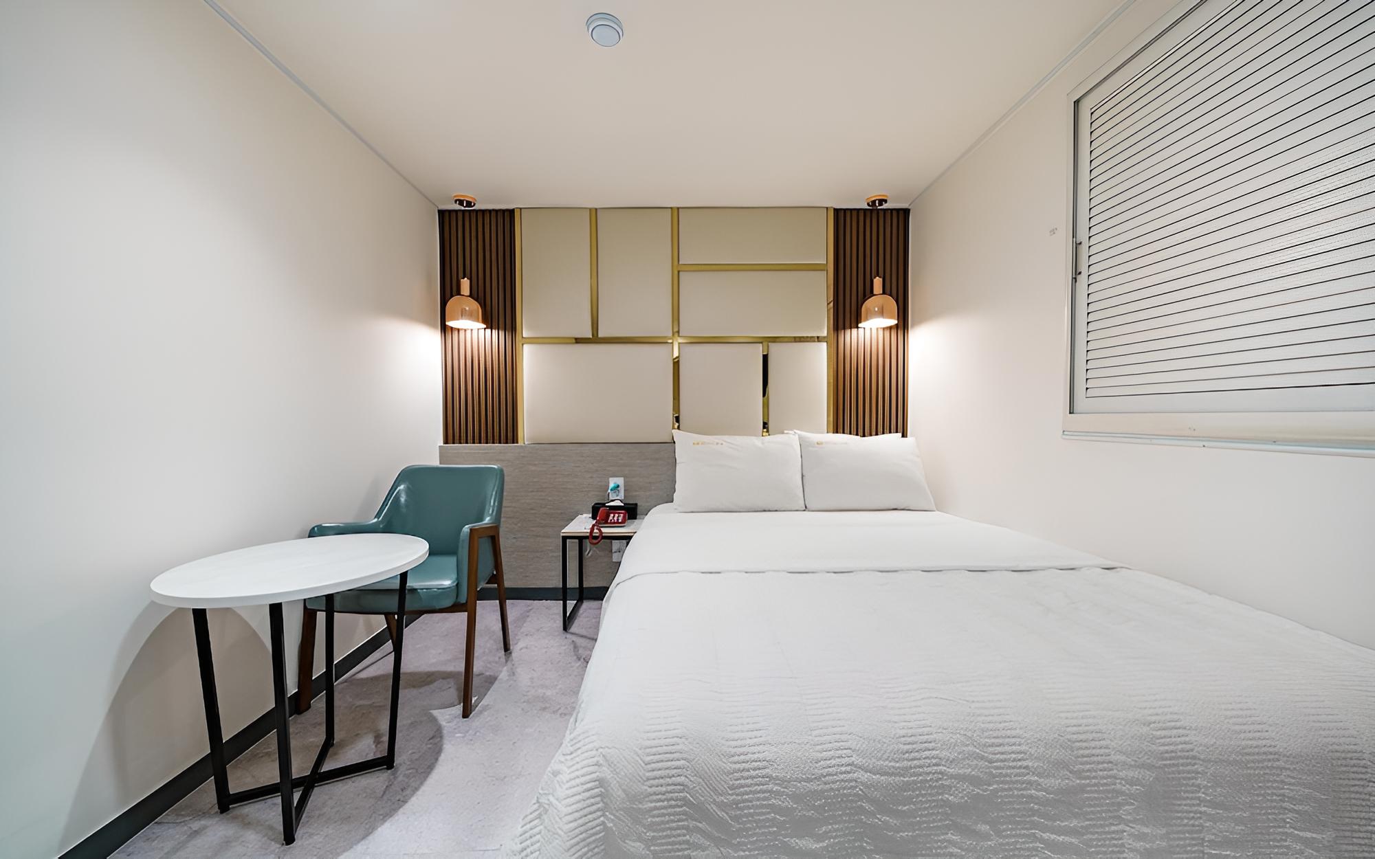 Room (Suite (OTT available)) photo 2