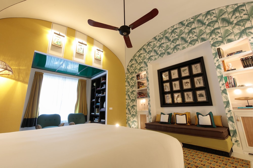 Junior Suite (Courtyard view) - Photo 9