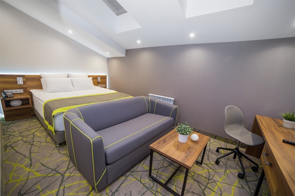 Deluxe Double or Twin Room - Attic