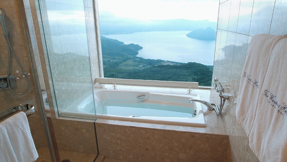 Suite, 1 King Bed (Lake Side) - Photo 2