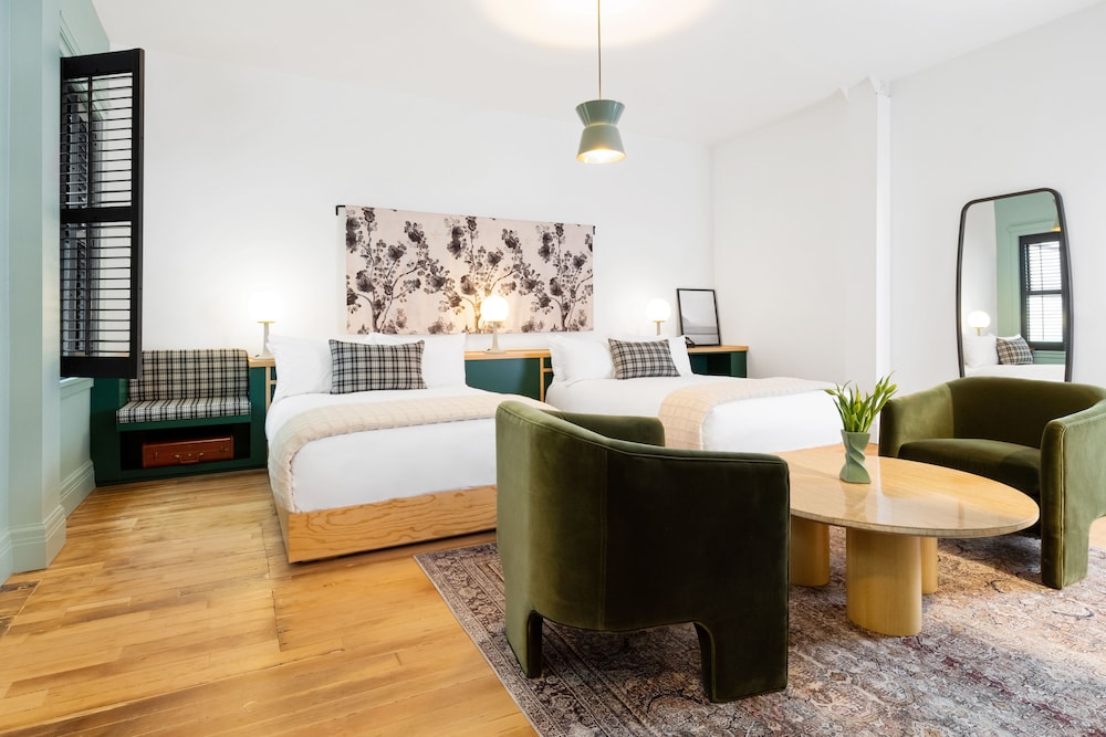 Standard Room, 2 Double Beds - Photo 2