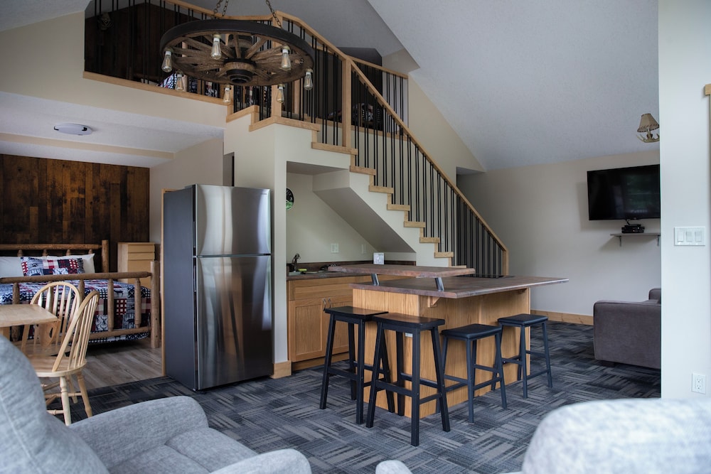 Loft Deluxe Suite with Mountain View, Second floor, No pets