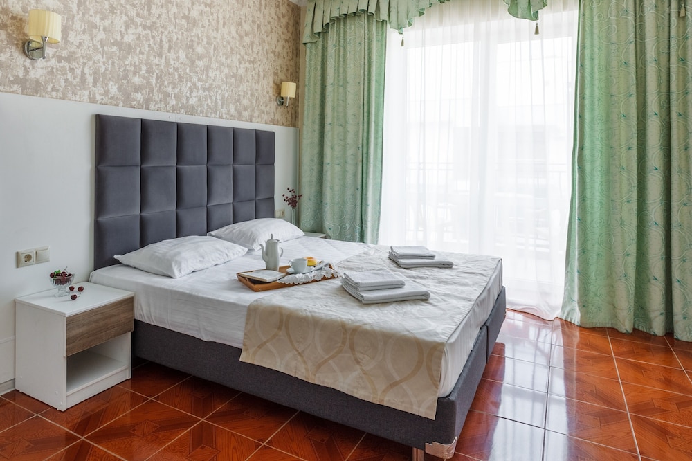 Junior Double Or Twin Suite, Balcony