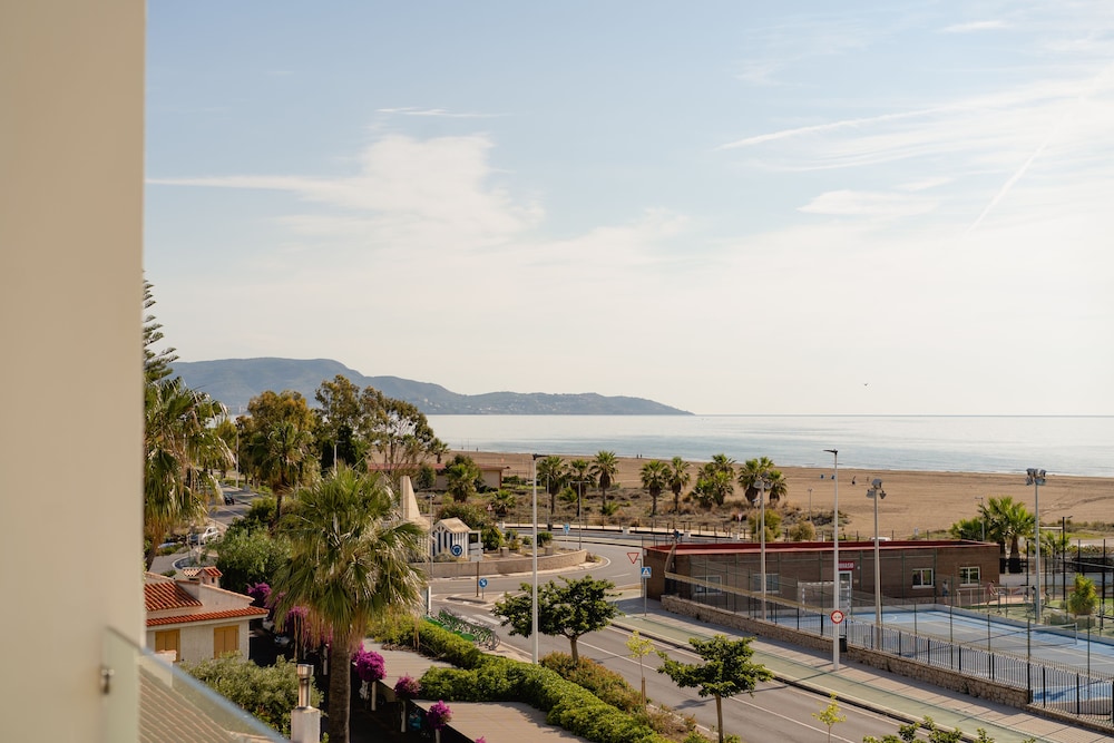 Superior Room, Terrace, Sea View (2 Adultos + 2 Children)