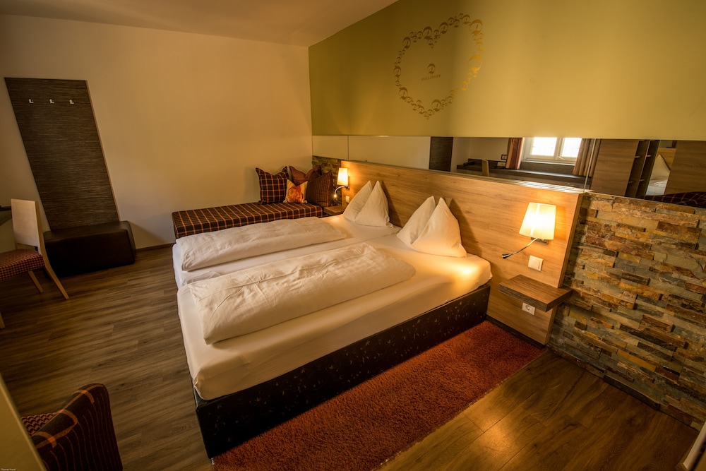 Standard Triple Room - Photo 1