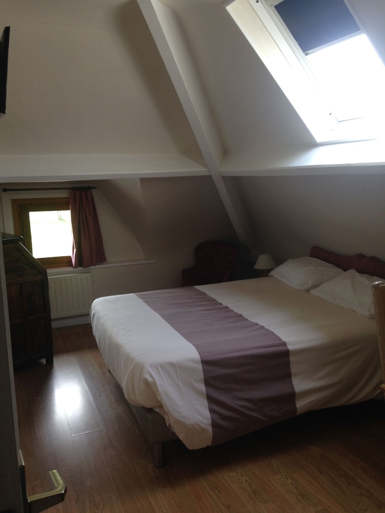 Basic Room (Mansardée)