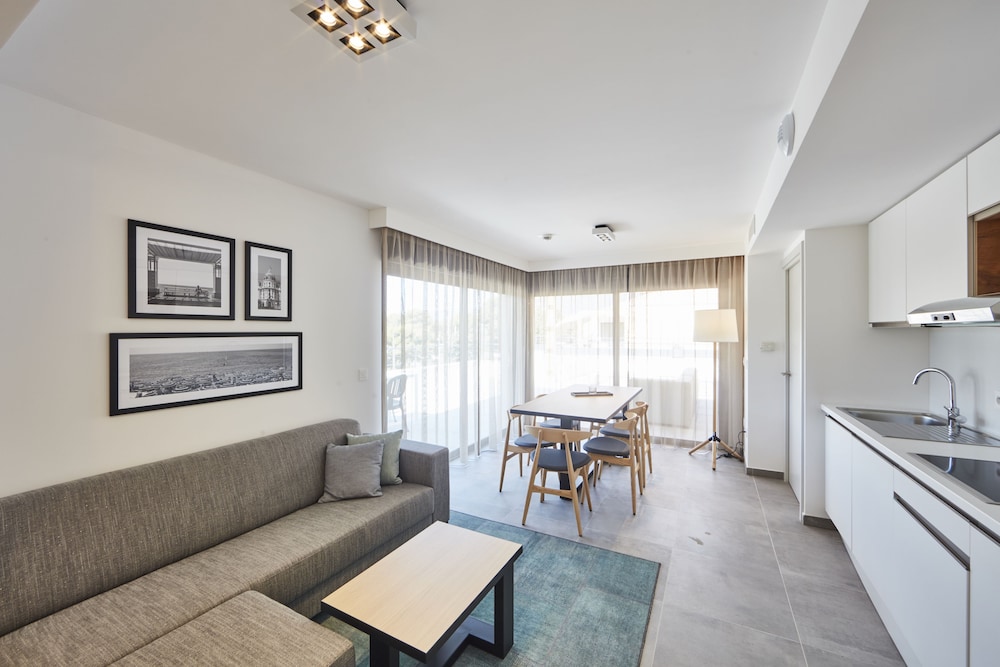 Grand Penthouse, Multiple Beds, Non Smoking photo 1