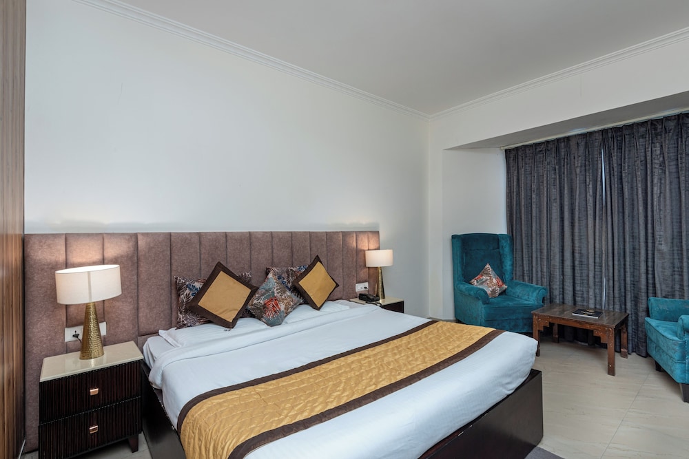 Deluxe Room - Photo 6