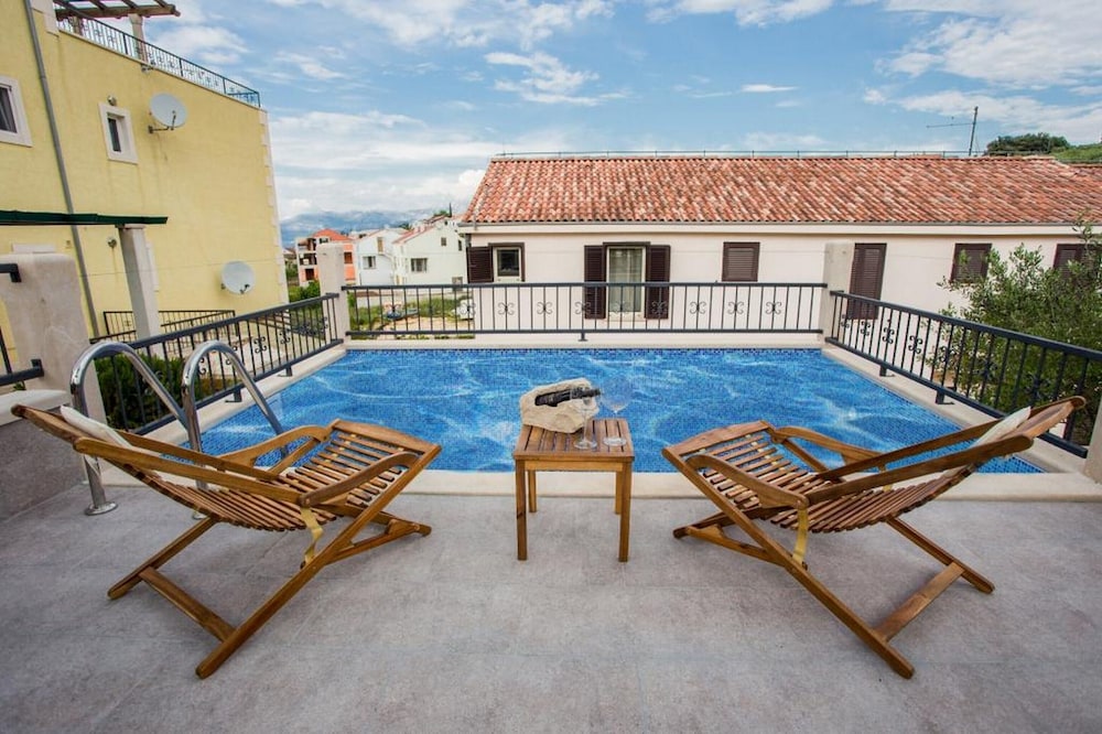 Villa (Two Bedroom Villa with Swimming Pool) photo 2