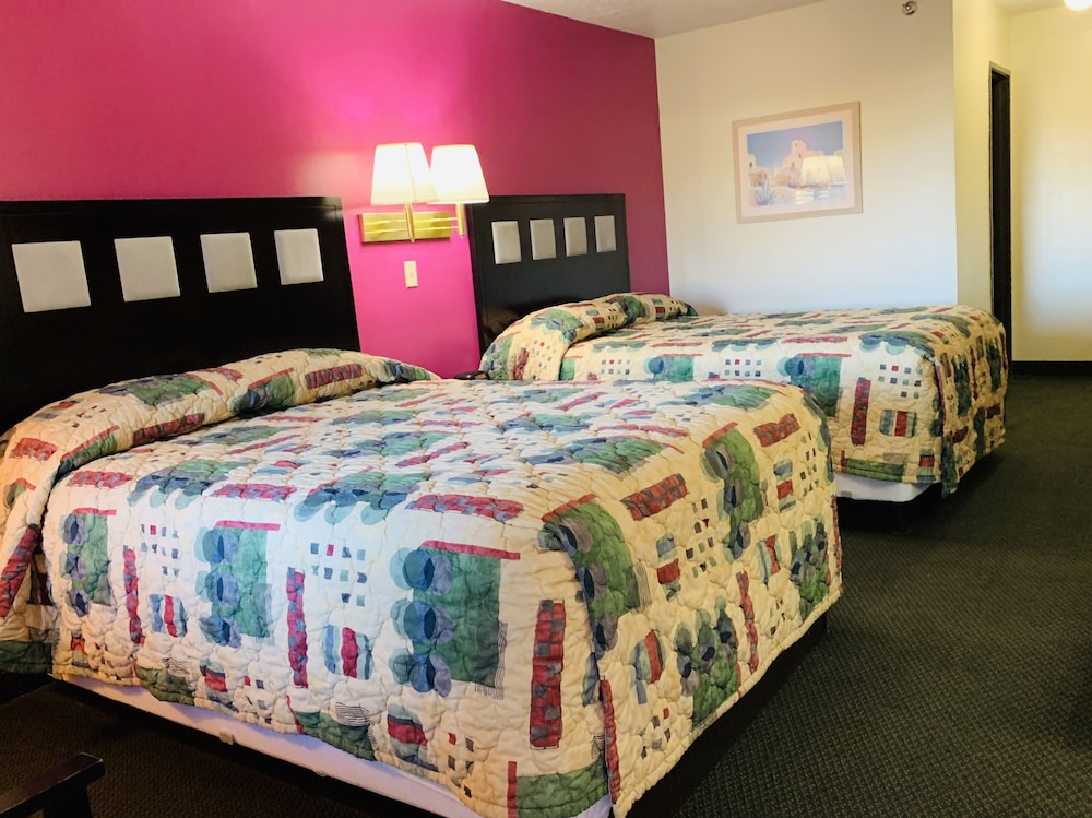 Standard Room, 2 Double Beds, Smoking photo 2