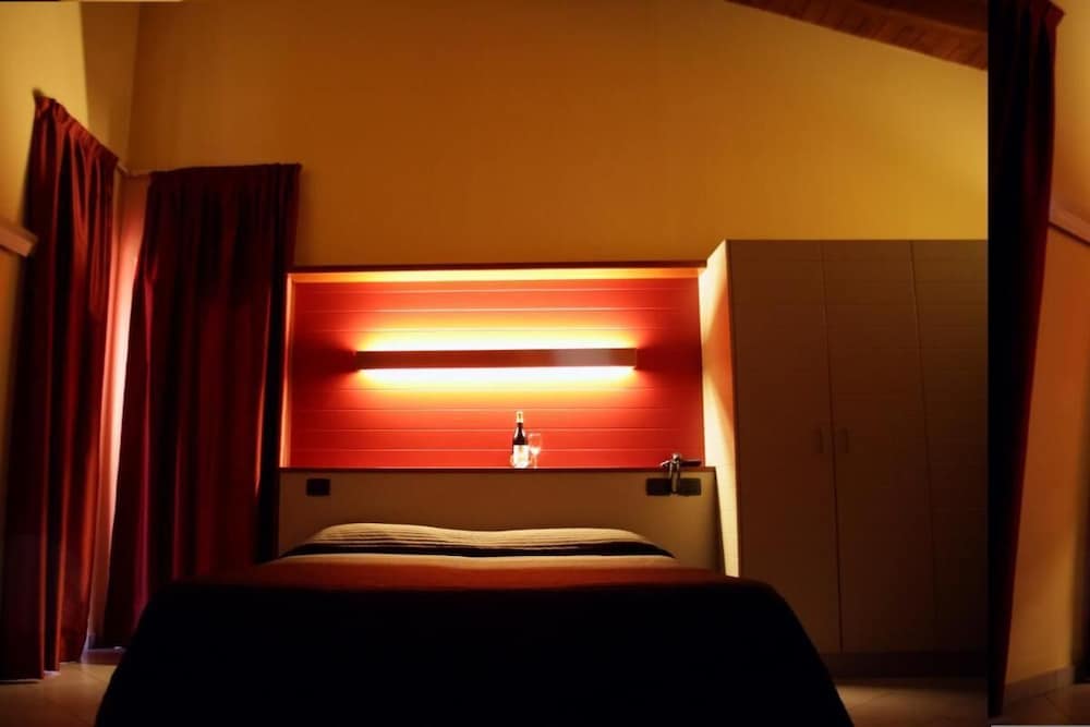 Huone Vieraiden Huone - Alba Village Hotelli Huone Twin Sängyt, Kuva 20