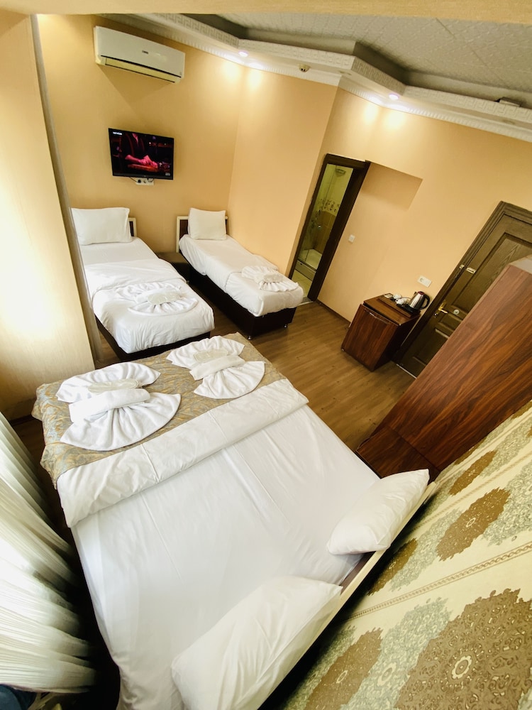 Standard Quadruple Room photo 2