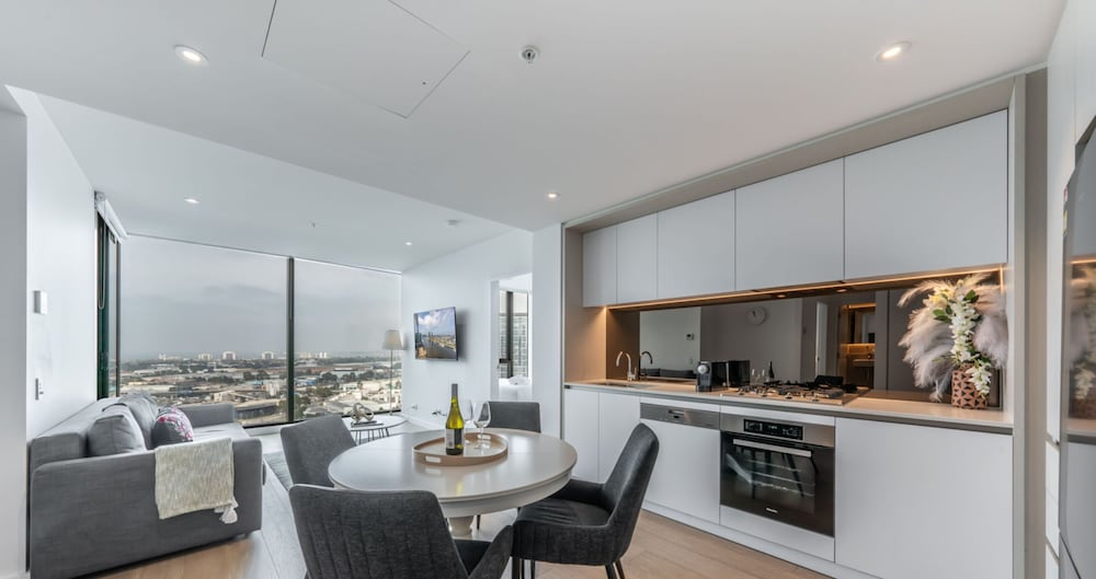 2 Bedroom Apartment with Sea Views - Photo 7