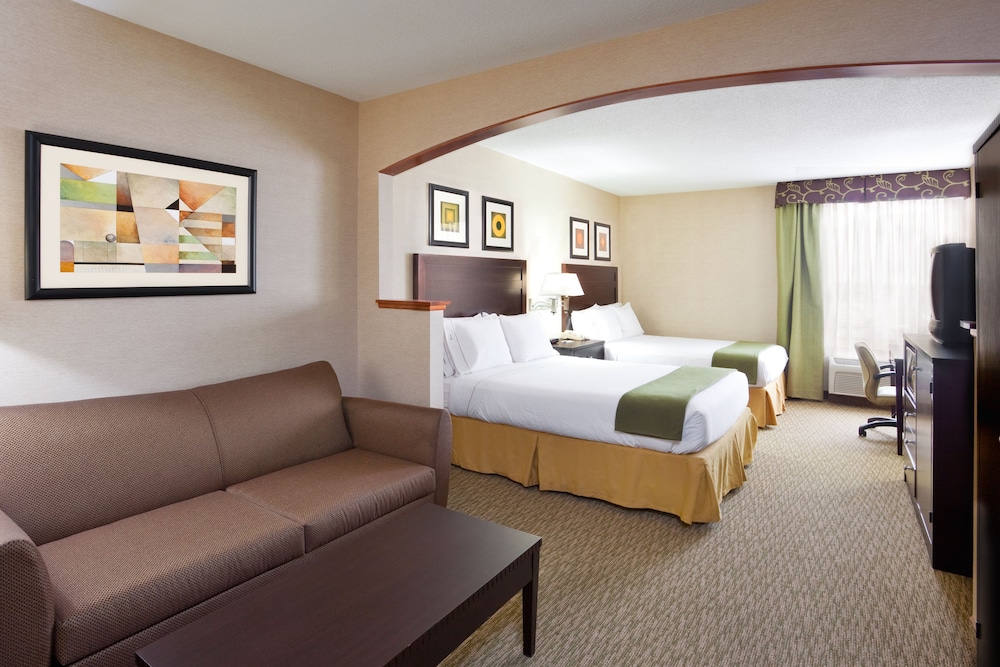 Suite, Multiple Beds - Photo 1