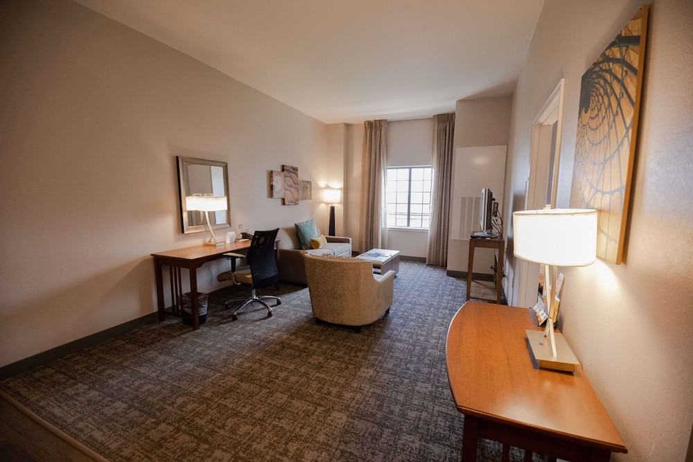 Suite, Multiple Beds, Accessible (Hearing - Roll in Shower) - Photo 6
