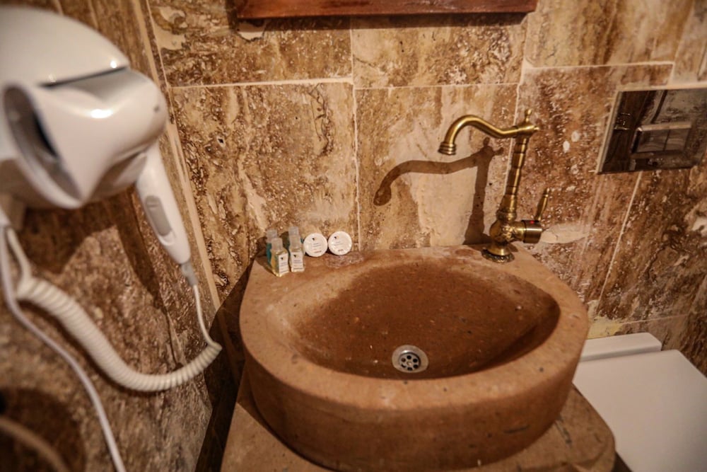 Deniz Stone Room - Photo 2