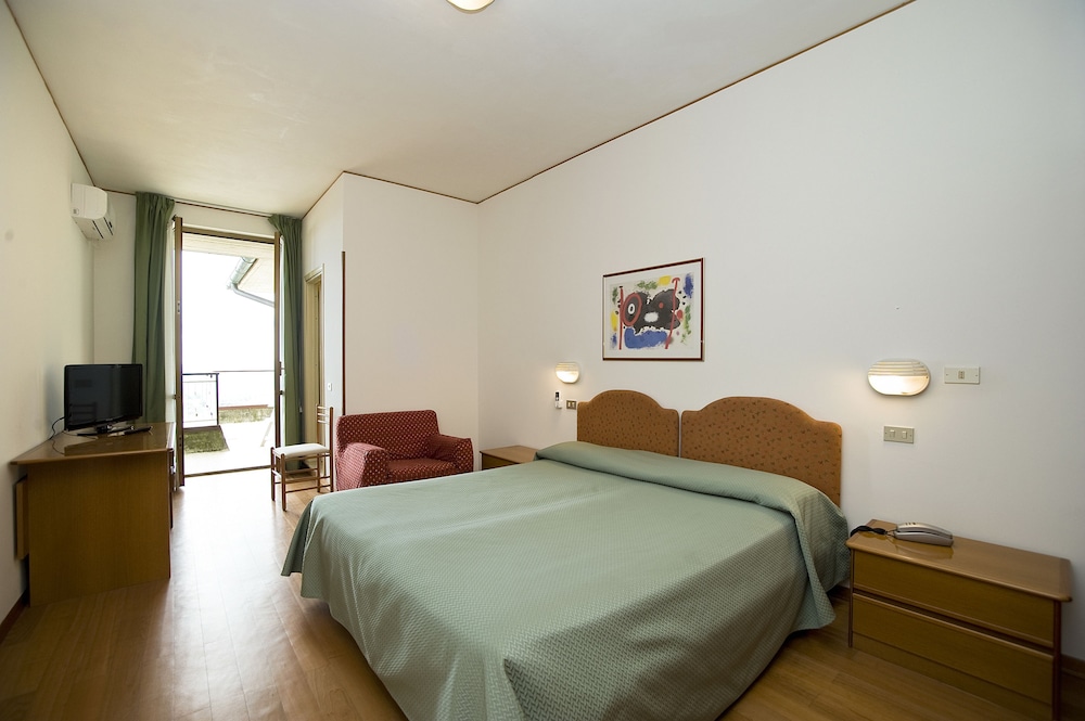 Basic Double Room, Balcony, Valley View - Photo 5