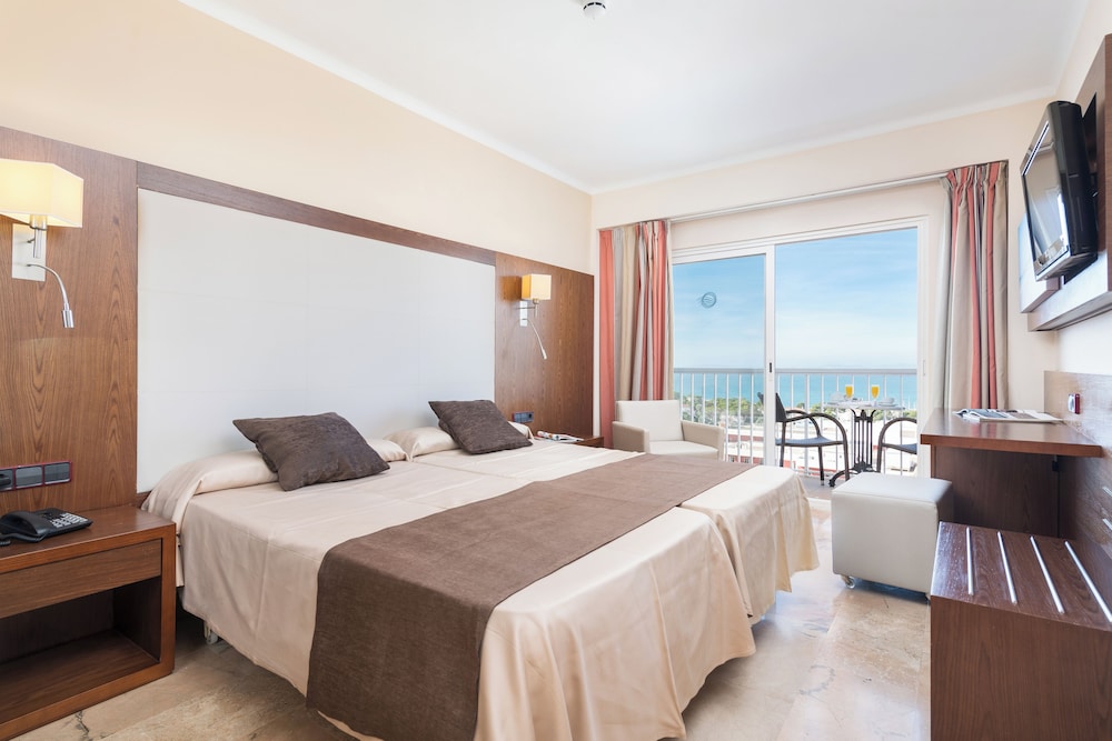 Double Room, Balcony, Sea View photo 3