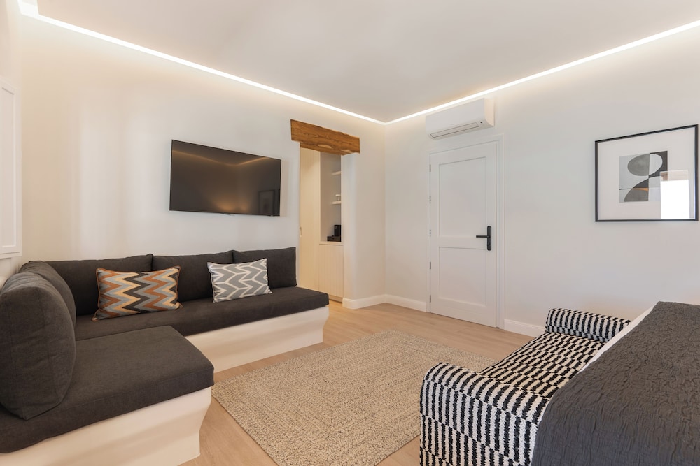 Executive Suite with sea view and swimming pool - Photo 10