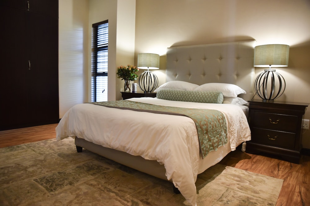 Premier Room - Photo 3