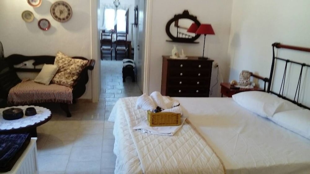 Traditional Apartment, Courtyard View (Xenonas) photo 1