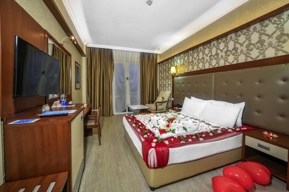 Standard Double or Twin Room photo 1